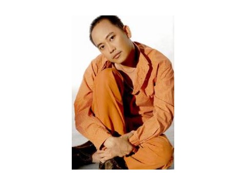 Võ Việt Chung mang lãnh Mỹ A vòng quanh thế giới