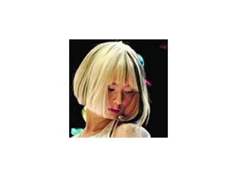 Ai mặc gì, ở đâu? 