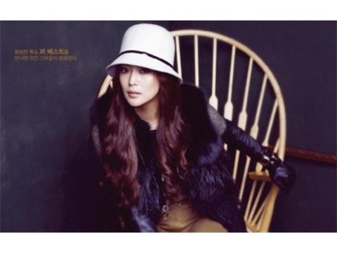 Kim Hee Sun đẹp lãng mạn với BST mùa đông của Voll 