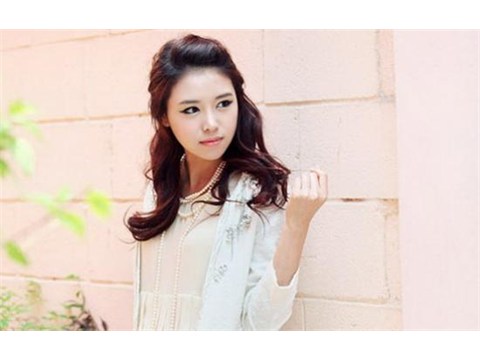 Ngày hè dịu mát với sắc trắng tinh khôi  