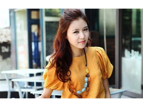 Trang phục giúp bạn có cổ cao quyến rũ  