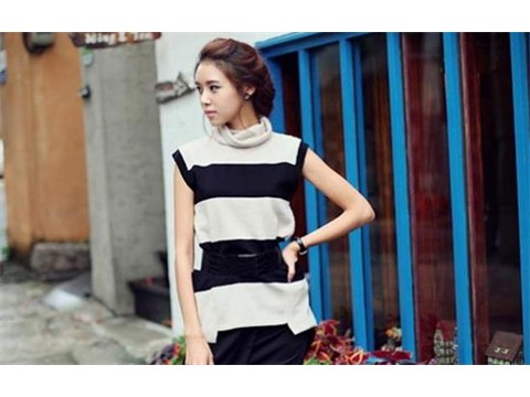 Thu này xinh xinh với áo thun cổ cao  