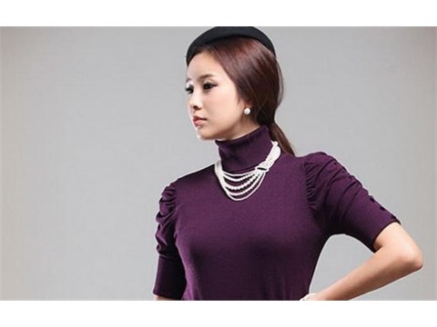 Các kiểu kết hợp thú vị với áo len cao cổ 