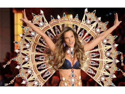 Victoria's Secret gây choáng ngợp với show diễn 2011 
