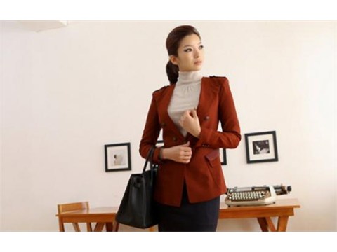 Thanh lịch và quyến rũ với vest công sở 