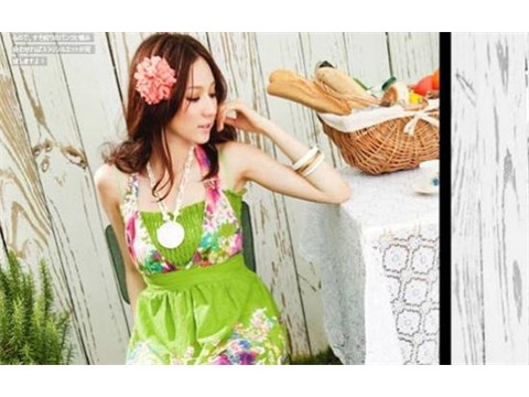 Váy tông sặc sỡ 'hút hồn' mọi ánh nhìn 