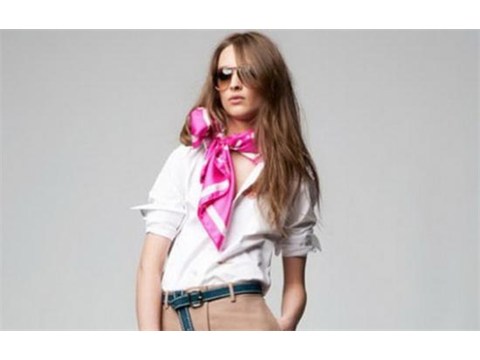 Diện style cổ điển theo phong cách hiện đại 